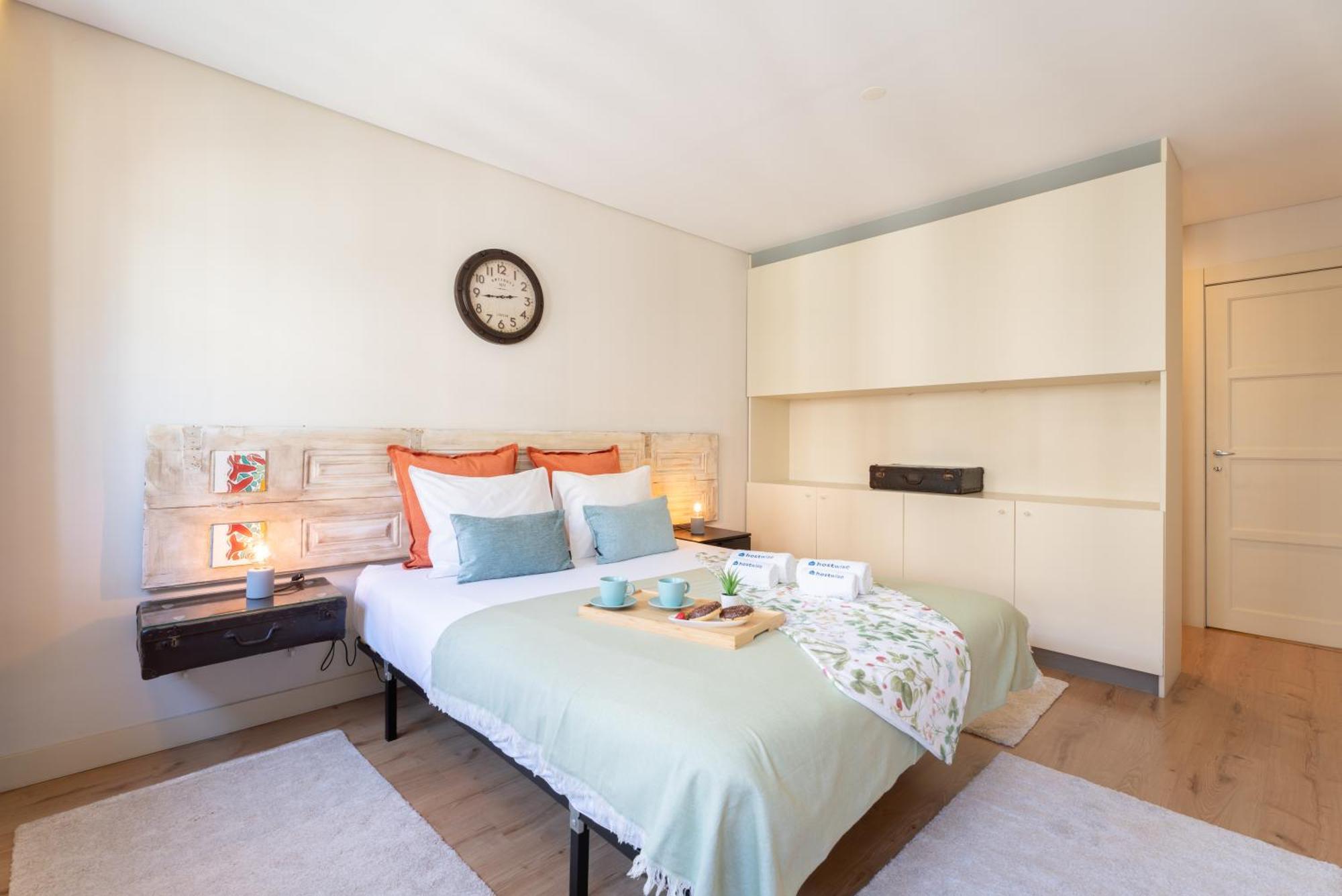 Host Wise - Colorful Bright Flat With Balcony Appartement Porto Buitenkant foto